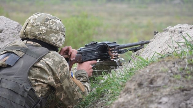 Оккупанты обстреляли из 120 мм минометов позиции ВСУ в районе села Новолуганское, — сводка - «Новости»