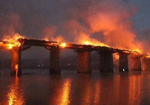 На дороге в Архангельской области сожгли мосты для строительства мусорного полигона из Москвы - «Происшествия»