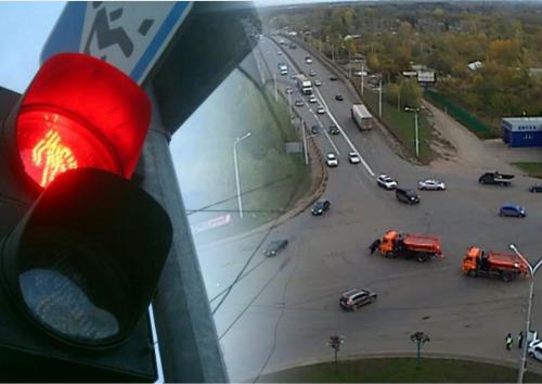 Налево без опаски: В Москве установят экспериментальные светофоры с «красным крестом» - «Экономика»