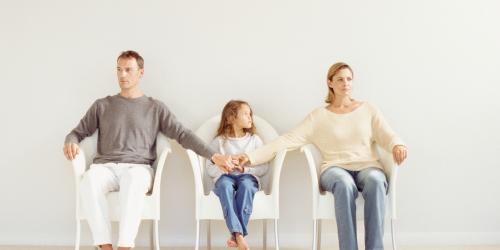 Развод без проблем: Психолог рассказала, как вести себя родителям, чтобы не травмировать детей - «Новости»