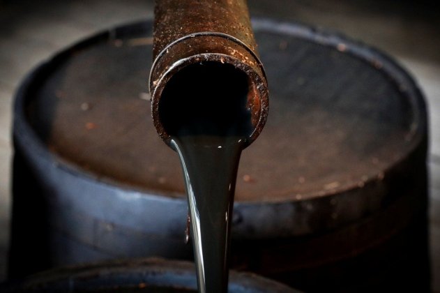Мировые трейдеры не могут избавиться от «грязной» российской нефти – Ино СМИ - «Новости»