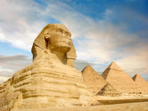 Часы Судного Дня: Пирамида и Сфинкс в Египте «отсчитывают» время до Конца света - «Новости»