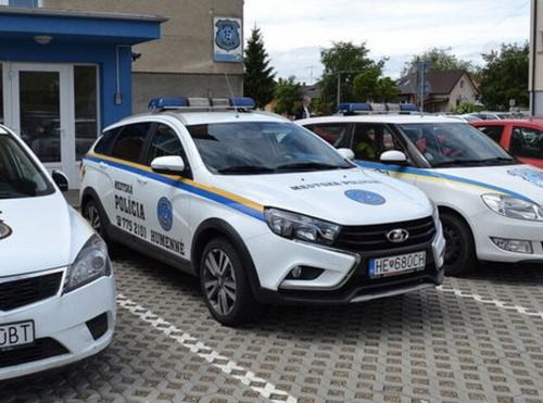 Лучше Skoda и KIA: LADA Vesta появилась в полиции Словакии - «Авто»