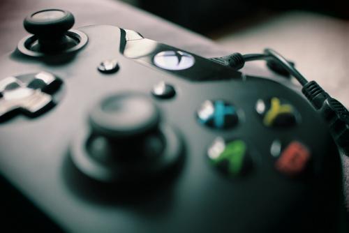 Вчетверо мощнее: Microsoft презентовали новый Xbox - «Интернет»