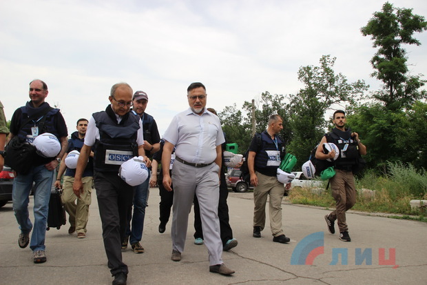 Сводка от НМ ЛНР 25.06.2019. ВСУ разместили бронетехнику и пушки вблизи жилых домов в Новотошковском. Пьяный ВСУшник в ходе ссоры ранил сослуживца - «ДНР и ЛНР»