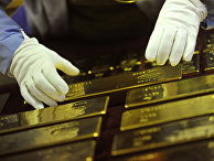 Bloomberg (США): большая ставка Путина на золото себя оправдывает - «Новости»