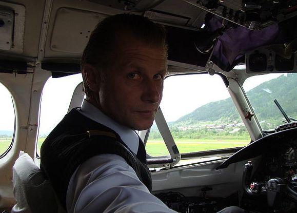 Камеры сняли момент жёсткой посадки Ан-24 в Бурятии - «ДНР и ЛНР»