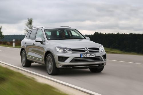 «Надежный старичок или автохлам?»: О Volkswagen Touareg за 240 000 рублей рассказал блогер - «Авто»
