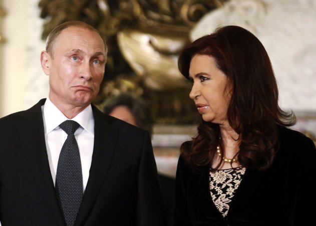 Подарок Путина: раритетные бумаги экс-президента Аргентины были куплены Россией - «Новости»