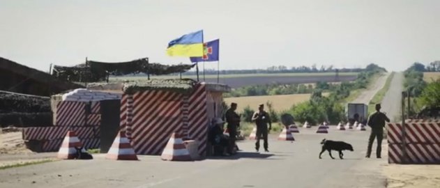 Кабмин увеличил зарплату бюджетникам в зоне военных действий на Донбассе - «Новости»
