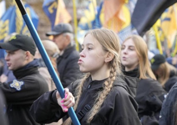 Киевский режим открыто готовит гитлерюгенд - «Новости»