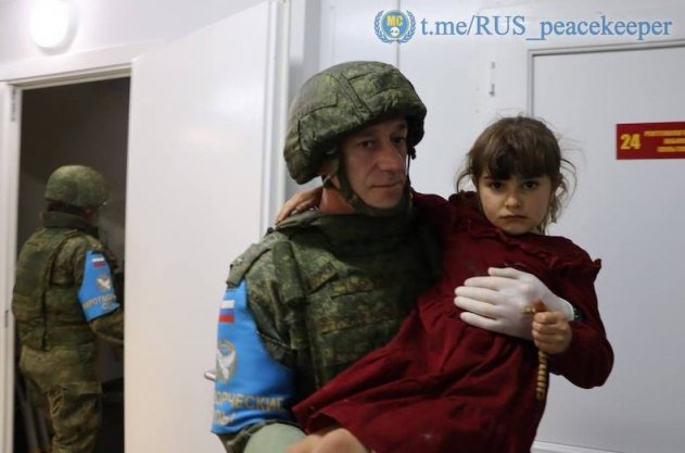 Российские миротворцы эвакуировали около 2 тыс. человек из Нагорного Карабаха - «Новости Дня»