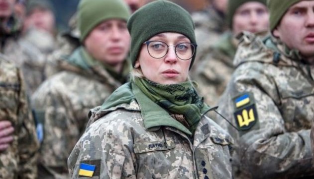На Украине с начала ноября начинают мобилизовывать 18-летних и женщин - «Новости»