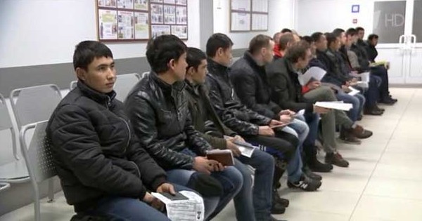 Массовой высылке мигрантов из России быть? Решение пришло после бунтов - «Новости»