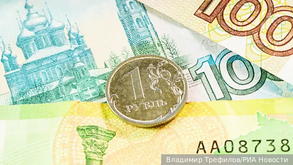 Какой курс рубля считать справедливым: на Петербургском форуме возник спор - «Новости»